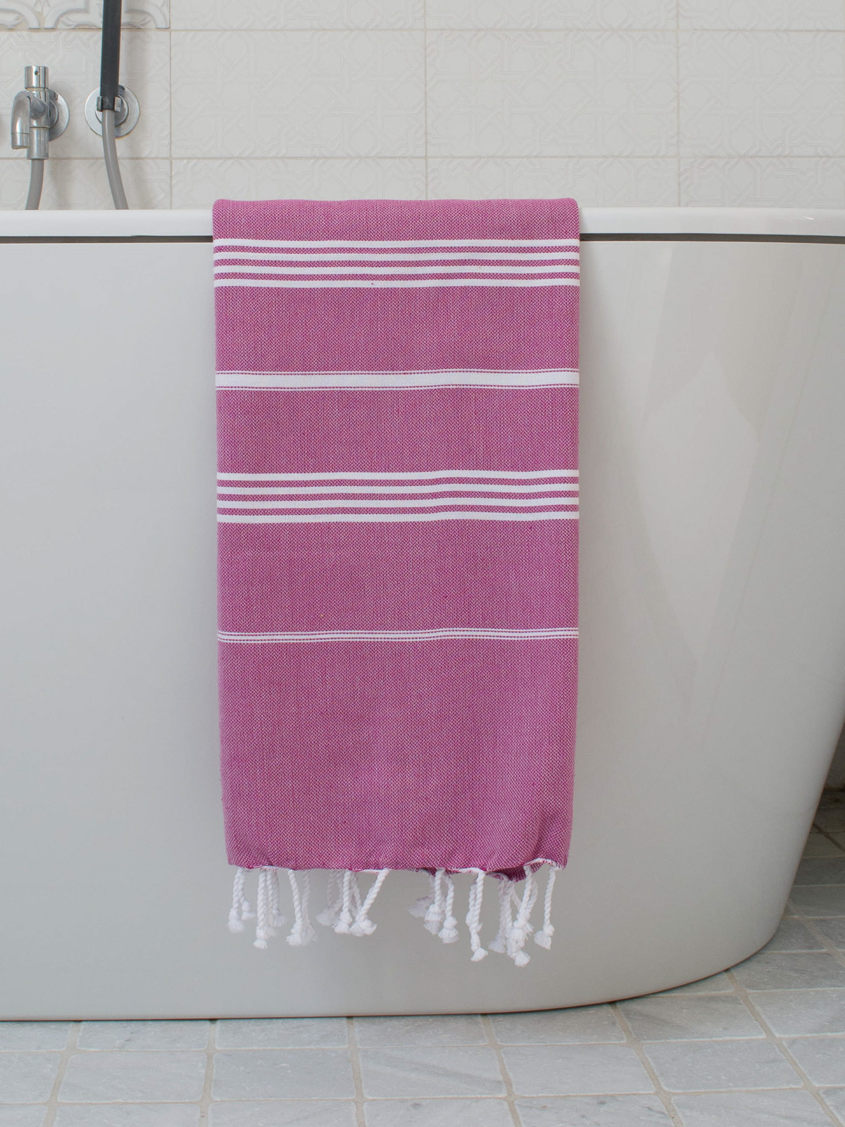 hammam towel magenta/white